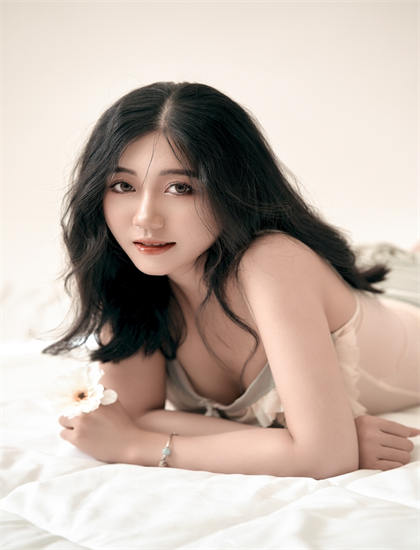 含羞草完整视频在线播放_老阿姨免费完整高清电视剧播放_漂亮娇妻被3P自拍视频